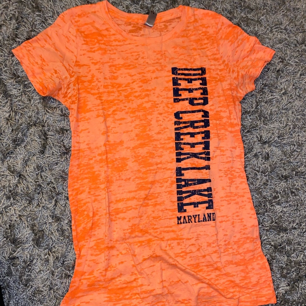 Orange tee